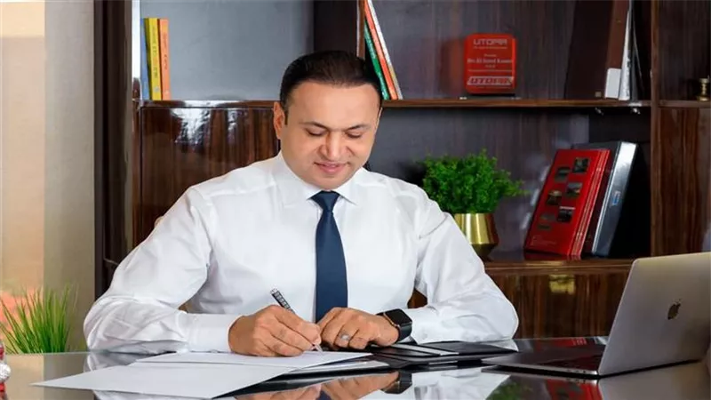 رجل أعمال يتبرع بنصف مليون جنيه لأسرة البطل