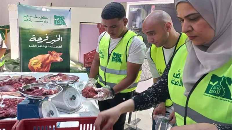 محافظ أسيوط: ذبح وتوزيع 230 رأس ماشية على الأسر الأولى بالرعاية.