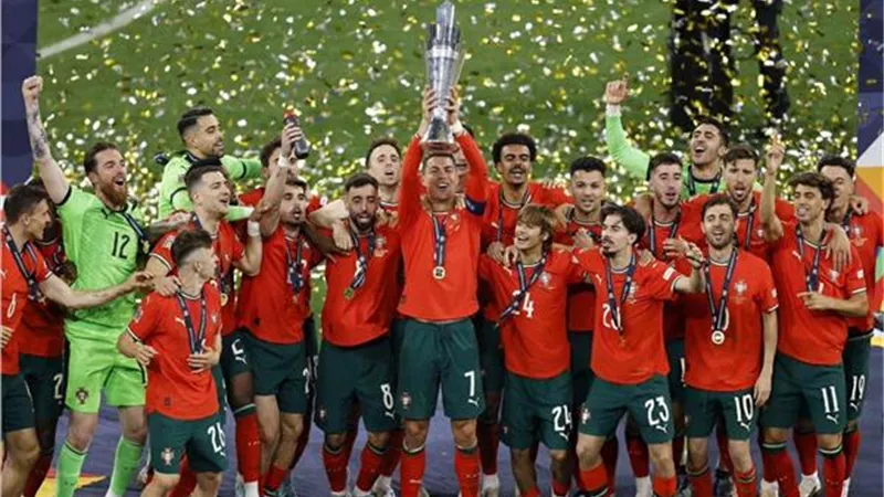 رونالدو يحسم موقفه النهائي بشأن الرحيل عن النصر السعودي