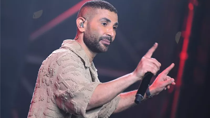 أحمد سعد يتألق بحفل عيد الأضحي فى بورتو مارينا.. ويعلن توبته عن تقديم 