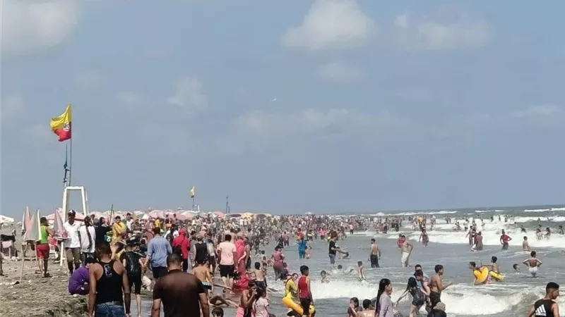 مصيف بلطيم كامل العدد خلال رابع أيام العيد