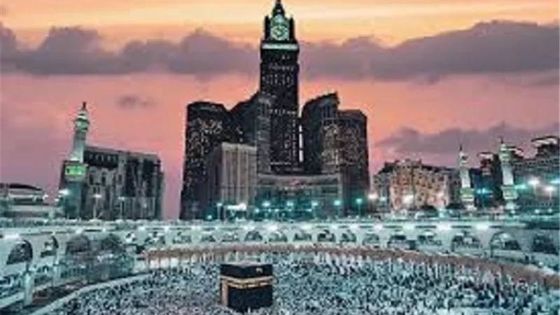 أخر موعد للتأشيرات..و شروط من يُرافق المُعتمرين مُرشداً