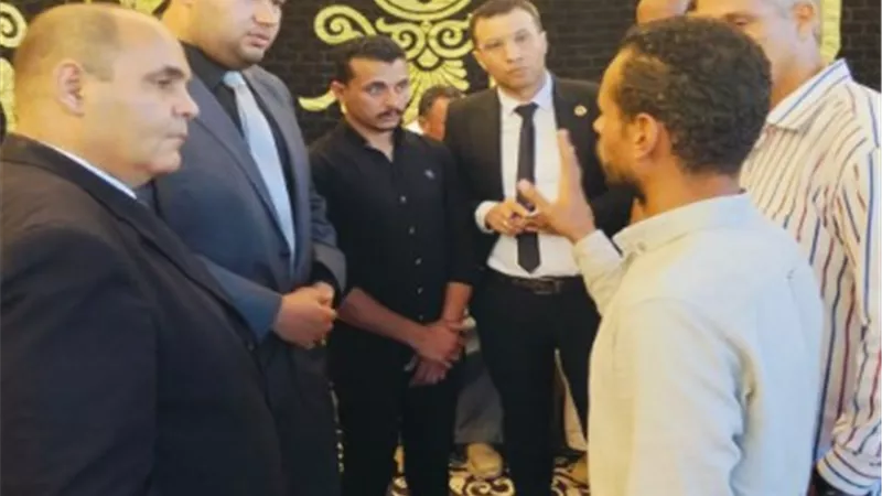 عمل الدقهلية يقدم بالعزاء إلى أسرة الشهيد البطل خالد شوقي.. صور
