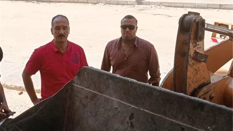 عامر: جهاز مدينة بدر يحارب المحلات المخالفة ويحول الملاك للنيابة.. صور