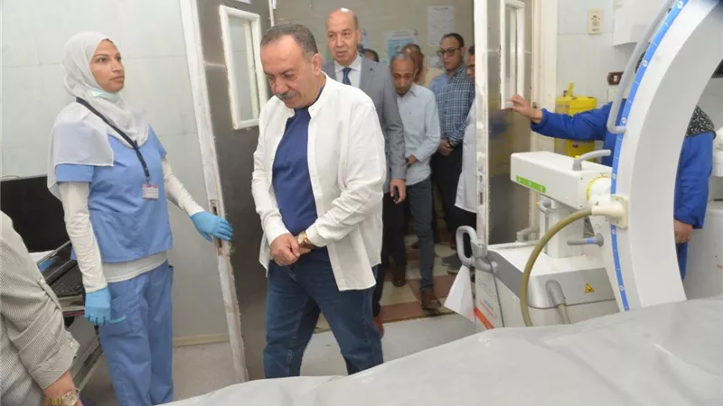 محافظ أسيوط يشهد انطلاق تقنية طبية جديدة 