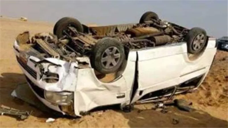 إصابة 12 شخصا في انقلاب سيارة ميكروباص بالشرقية