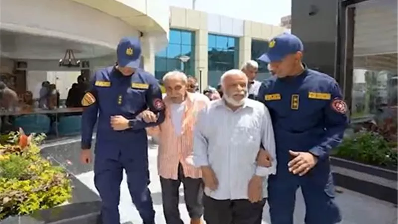 الداخلية تحتفل مع كبار السن بعيد الأضحى وتقدم الهدايا لهم