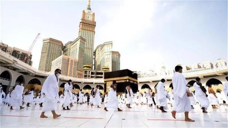 السعودية تعلن انطلاق موسم عمرة 1447هـ وفتح باب التأشيرات والتصاريح