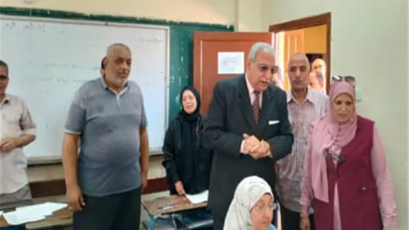 مدير تعليم القليوبية يتفقد كنترول الإعدادية