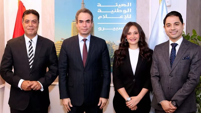 نجوم ماسبيرو يقدمون (الاقتصاد 24) علي شاشة الأولي