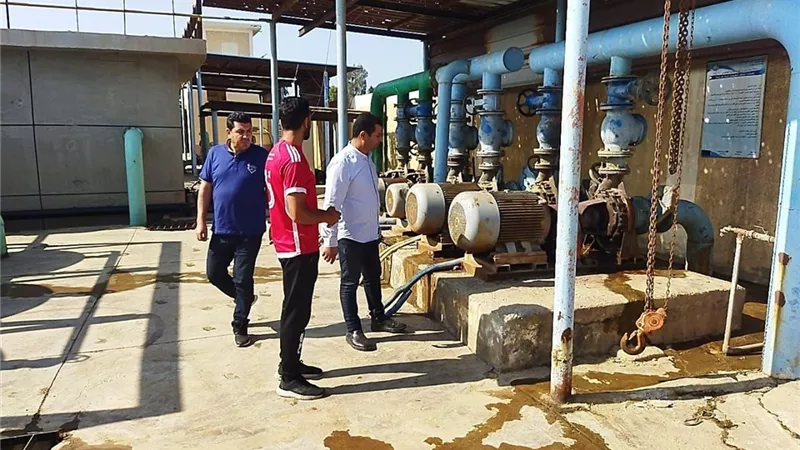 إصلاح كسر مفاجئ بخط المياه الرئيسي بقرية منية مسير كفر الشيخ