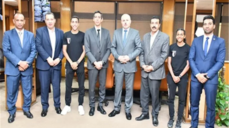 رئيس جامعة قناة السويس يبحث آفاق التعاون مع اتحاد ألعاب القوى