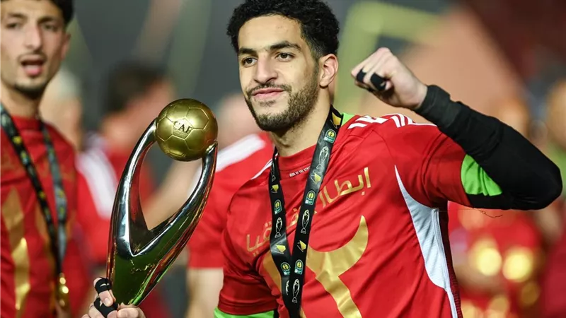 كثرة النجوم مشكلة بالأهلى ؟ .. مصطفى شوبير يعترف