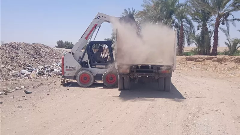 رفع 120 طن أتربة وتراكمات خلال حملات نظافة بالطود جنوب الأقصر
