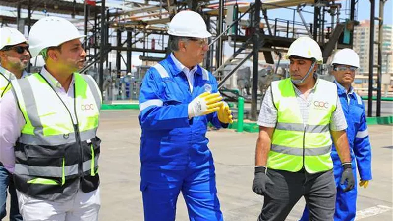 وكيل وزارة البترول يتفقد سير العمل في منطقة مستودعات الهايكستب