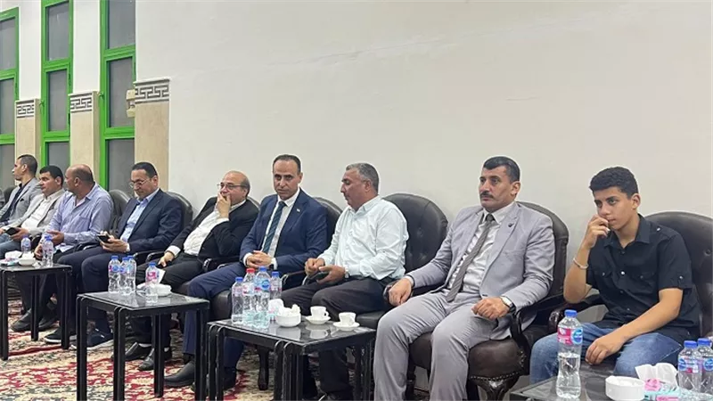 وكيل صحةالشرقيةيقدم واجب العزاءلأسرة البطل الشهيد خالد عبدالعال