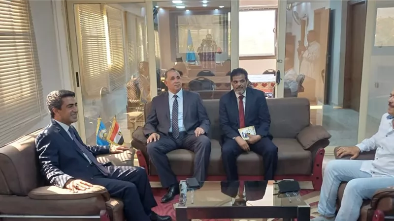 عبد الحميد علام نقيب محامين مصر يفتتح فرع للنقابة بمدينة الحمام