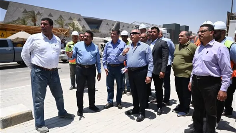 الوزير يتابع جاهزية الأتوبيس الترددي ومحطات الخط الرابع للمترو