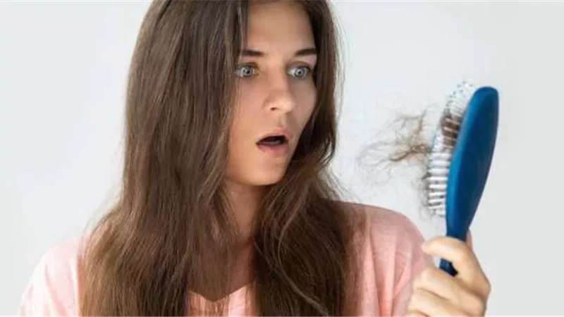 طرق منزلية للتخلص من تساقط الشعر فى أسبوع