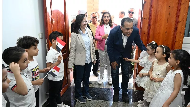 رئيس الوزراء يتفقد مركز تنمية الأسرة والطفل بزاوية صقر