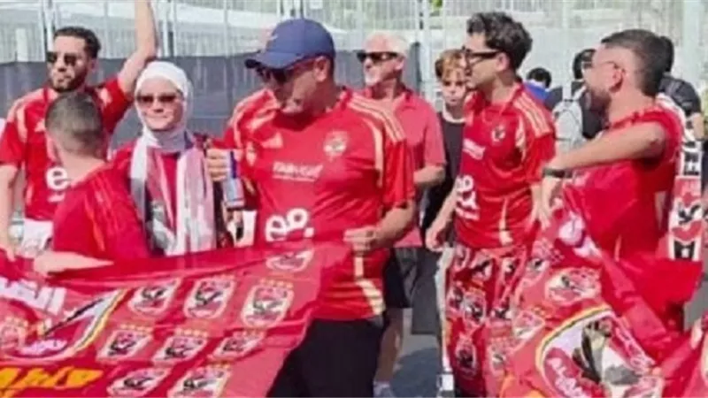 صحف الأرجنتين تسلط الضوء على جماهير الأهلى قبل الافتتاح.. فيديو