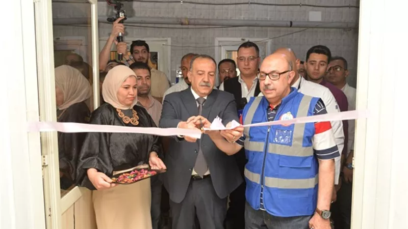 محافظ أسيوط يفتتح وحدتي فصل مشتقات الدم والأشعة المقطعية