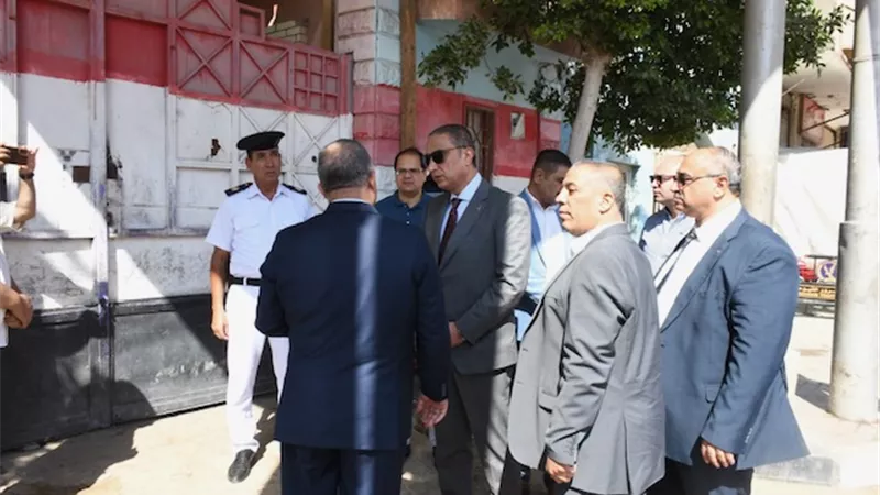 محافظ الفيوم يتفقد عدداً من لجان الثانوية العامة