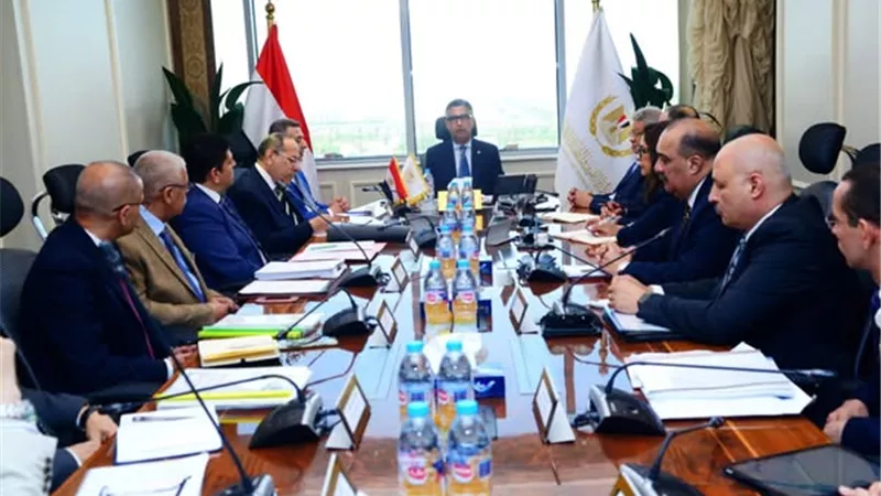 وزير التموين يتابع الموقف التنفيذي للمخزون الاستراتيجي من السلع