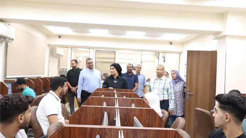 رئيس جامعةالأقصرتتفقد سيرامتحانات كليتى الطب والحاسبات والمعلومات