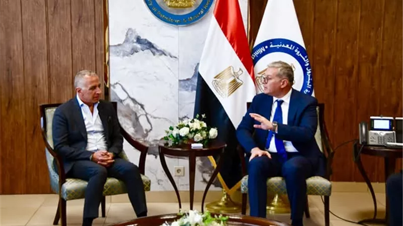 وزير البترول يبحث مع مجموعة السويدي إليكتريك تعزيز التعاون