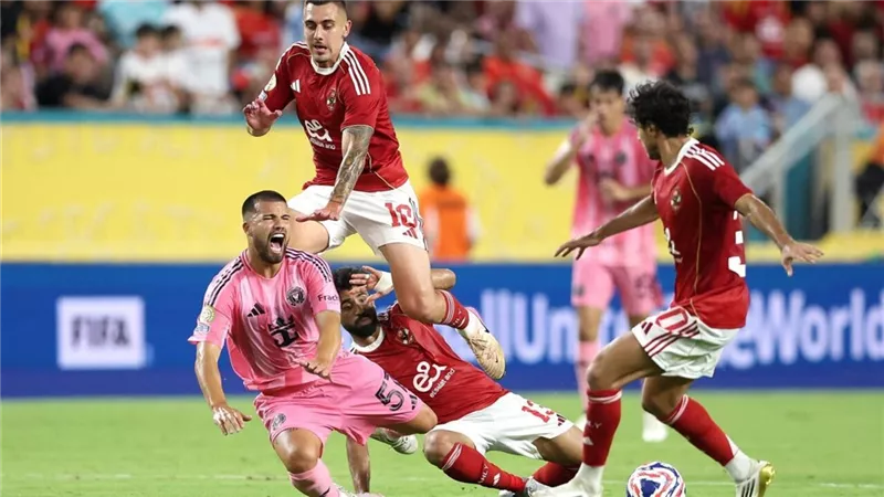 الأهلي يتصدر مجموعته بكأس العالم للأندية