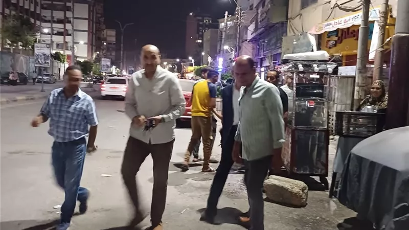 حملات ليلية لمتابعة الالتزام بمواعيد غلق المحلات ببنى سويف