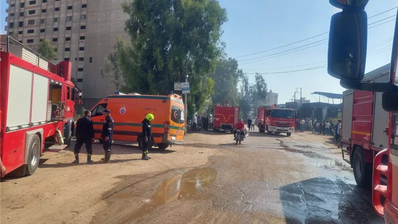 السيطرة علي حريق بقاعة افراح بالمنصورة واصابة شخصين باختناق