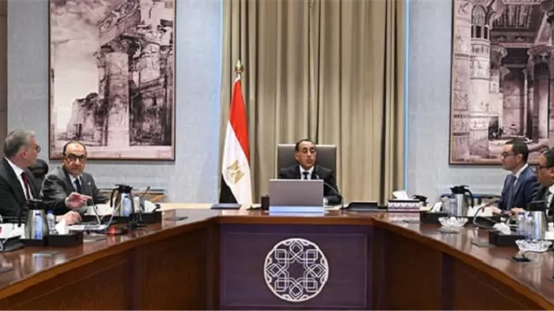مدبولي:الحكومة تعمل على إزالة كافة العقبات أمام استثمارات القطاع الخاص