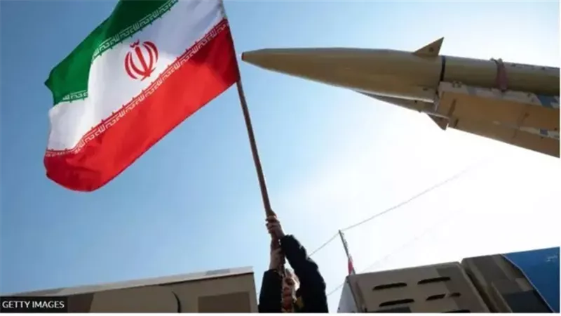 إعلام إيراني: مبنى الإذاعة والتلفزيون الرسمي يتعرض لهجوم إسرائيلي