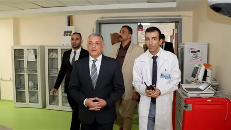 محافظ الإسماعيلية يتفقد الخدمات الطبية بمستشفى القنطرة شرق .صور