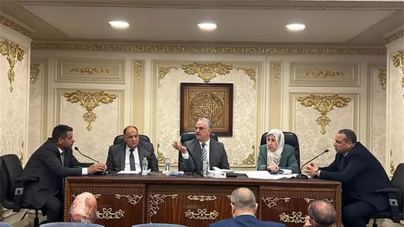 النائب محمد طلبة:إعادة تمهيد طريق الخدمات بورسعيد الإسماعيلية