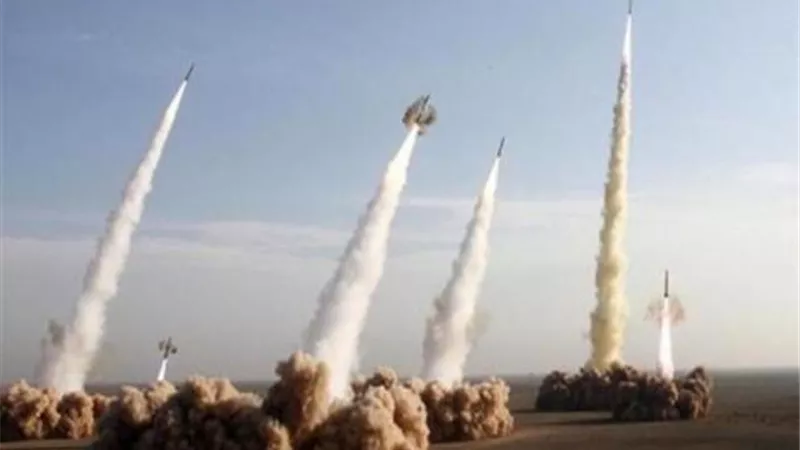 إيران تشن الآن هجوما صاروخيا على إسرائيل
