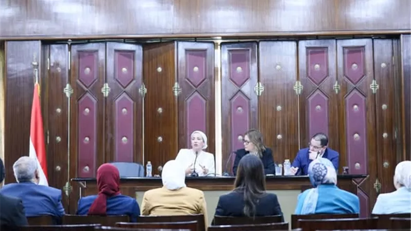وزيرة البيئة: مصر تستعد لصك دولي ملزم للحد من التلوث البلاستيكي