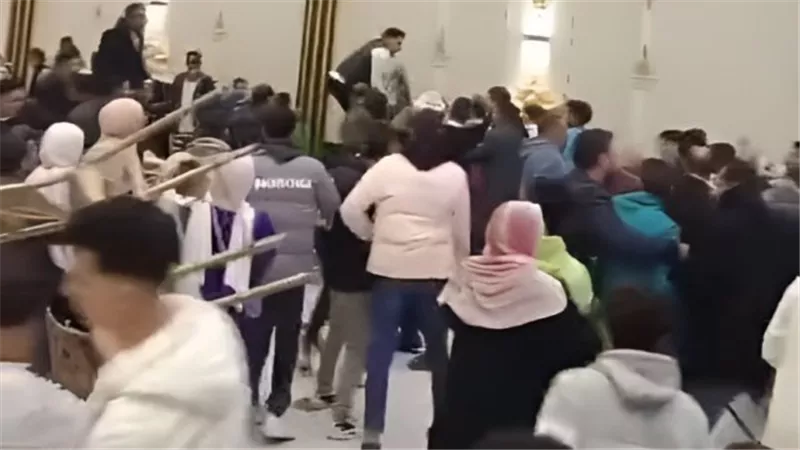 شقيق العروسة يقتل صديق العريس طعنا أثناء حفل زفاف بالنزهة