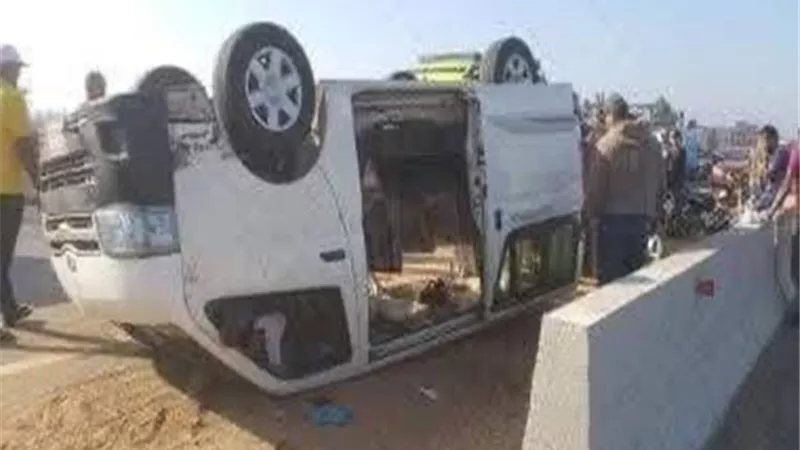 اصابة 19 مراقب بالثانوية العامة فى حادثي سير بأسيوط وقنا
