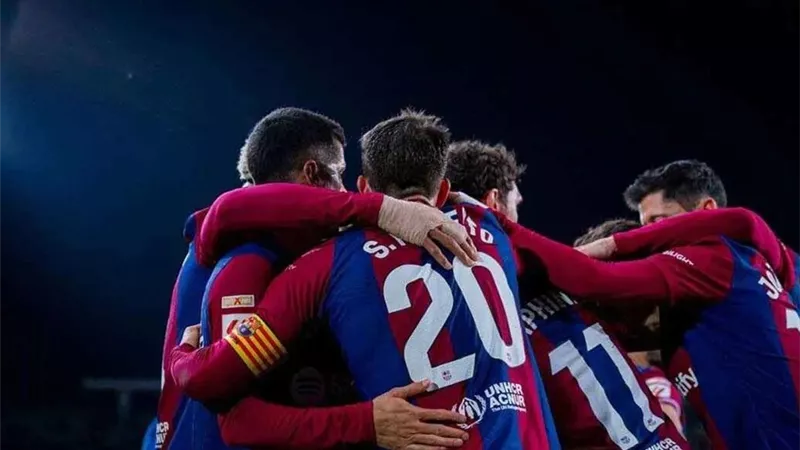 برشلونة يخطط لبيع لاعبه لتوفير التمويل لصفقة جديدة