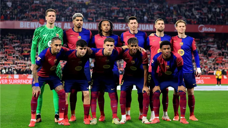 برشلونة يعلن خضوع نجم الفريق لجراحة ناجحة في اليد اليمنى