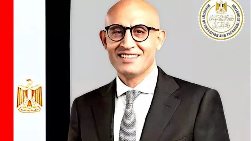 وزير التعليم يطمئن على حالة الملاحظين المصابين فى أسيوط