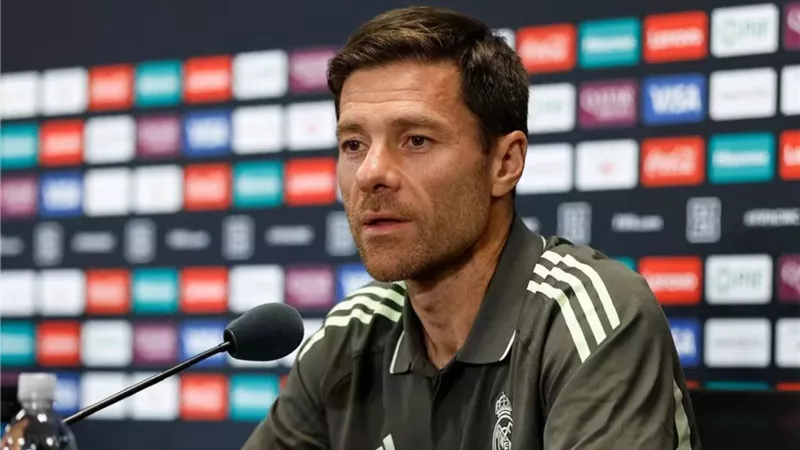 مدرب ريال مدريد يوضح موقف مبابي والثنائي المصاب من مواجهة الهلال