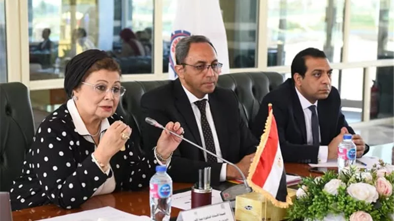 نائب وزير الصحة تجري زيارة ميدانية موسعة بمحافظة قنا