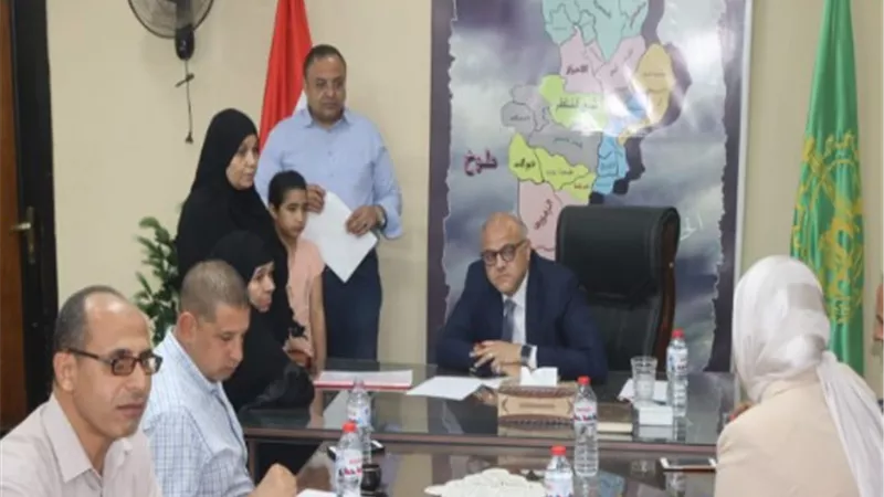 محافظ القليوبية يعقد لقاءه الجماهيري بشبين القناطر ويستجيب لمطالب