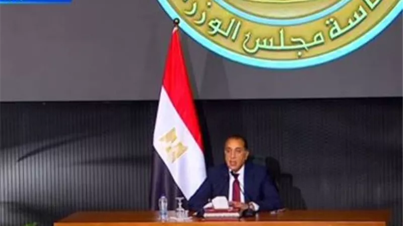 رئيس الوزراء: لا يوجد تخفيف لأحمال الكهرباء