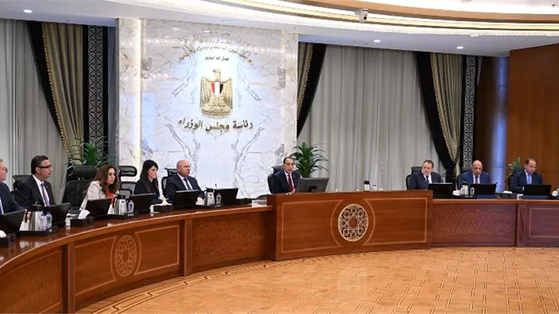 مدبولي يكلف الأجهزة الرقابية بالمتابعة المستمرة للأسواق والأسعار