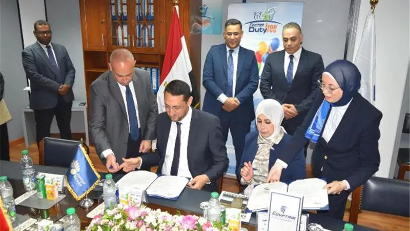 مصر للطيران للسياحة والأسواق الحرة توقع بروتوكول مع النيل للطيران